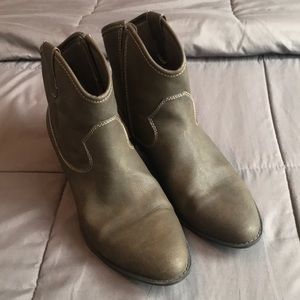 Booties green in color well taken care of